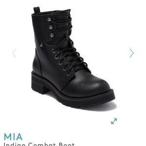 Cute MIA “indigo” Combat boots size 7.5 worn once